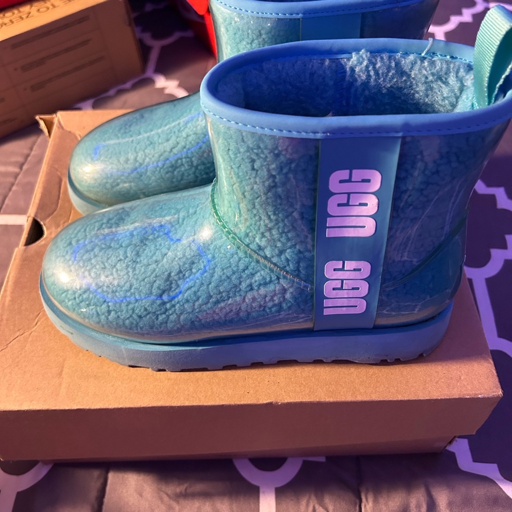 Ugg blue